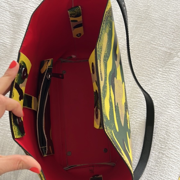 Camo Bag - Picture 2 of 5